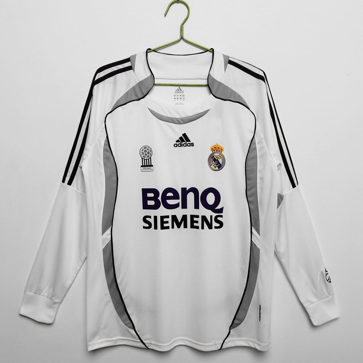 2006/07 Real Madrid home long sleeved jersey