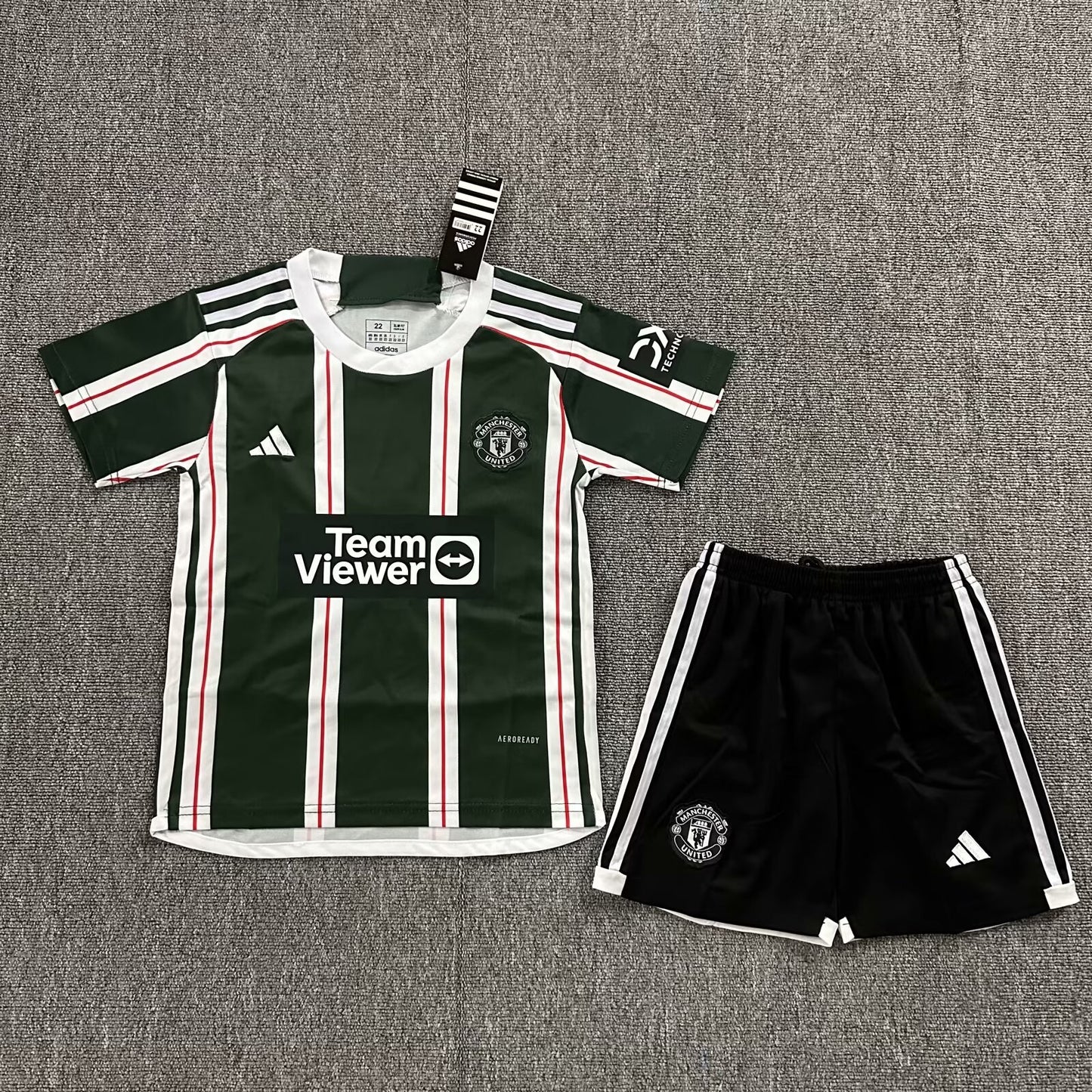 23-24 Manchester United away kids set