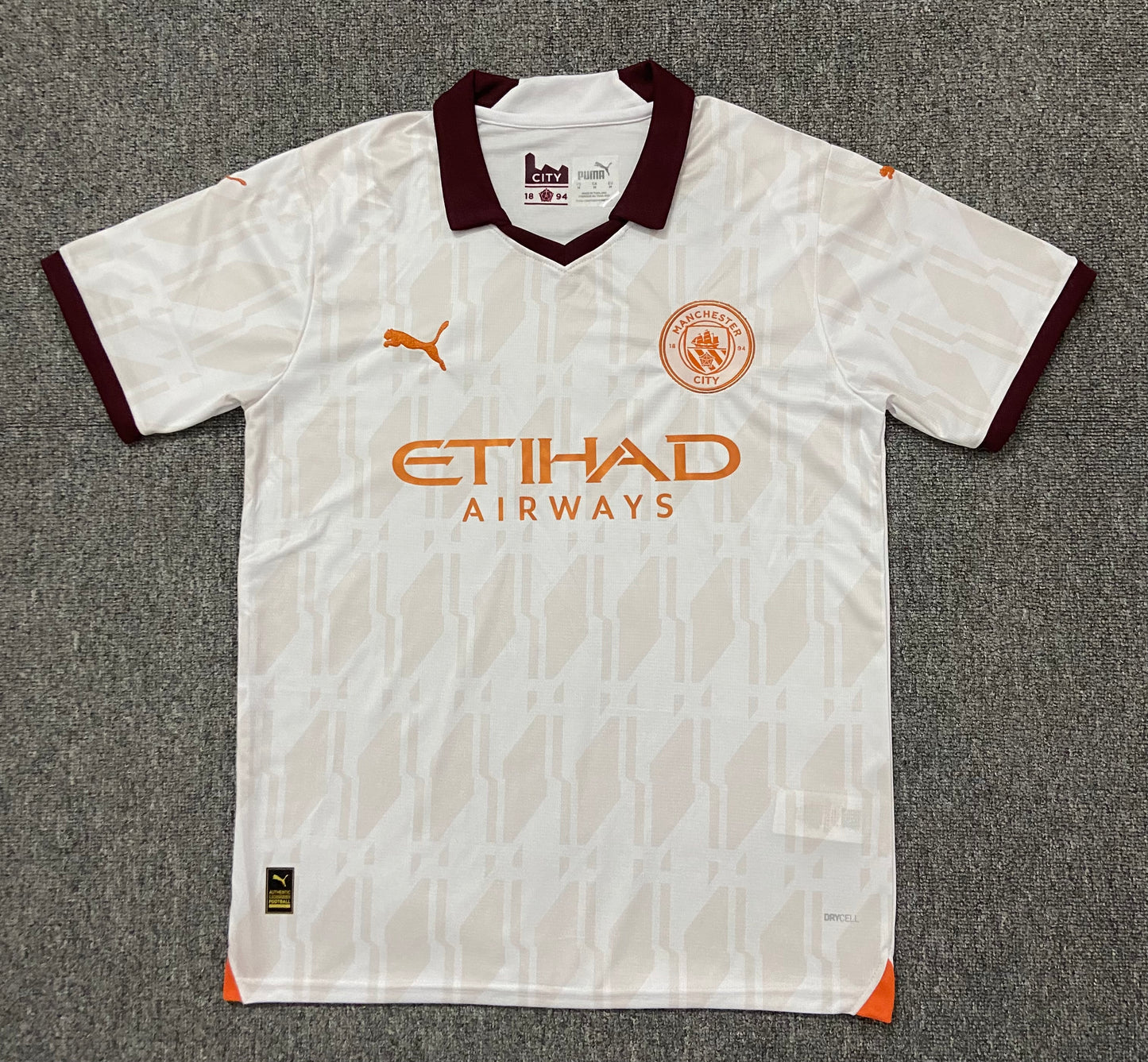 23/24 Manchester City away jersey