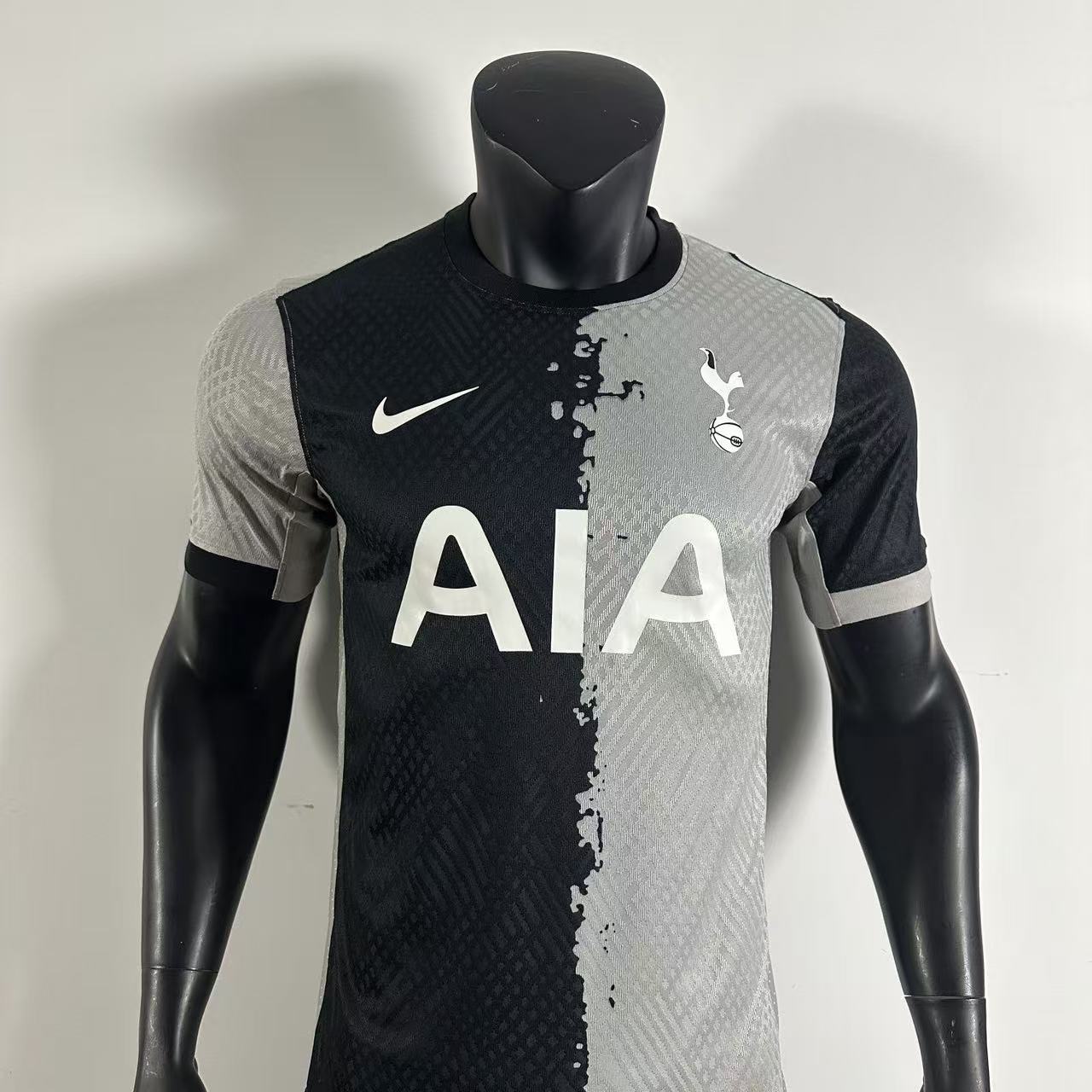 25/26 Tottenham  home jersey