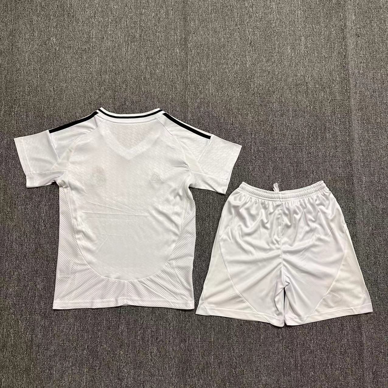 24-25 Real Madrid Home Kids Set