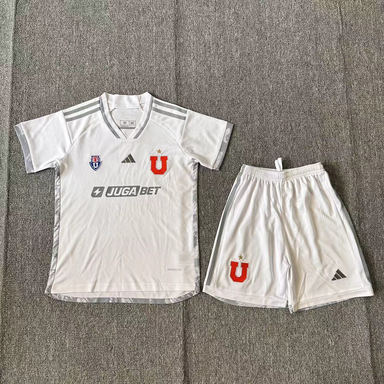 24-25 Chilean University away kids set