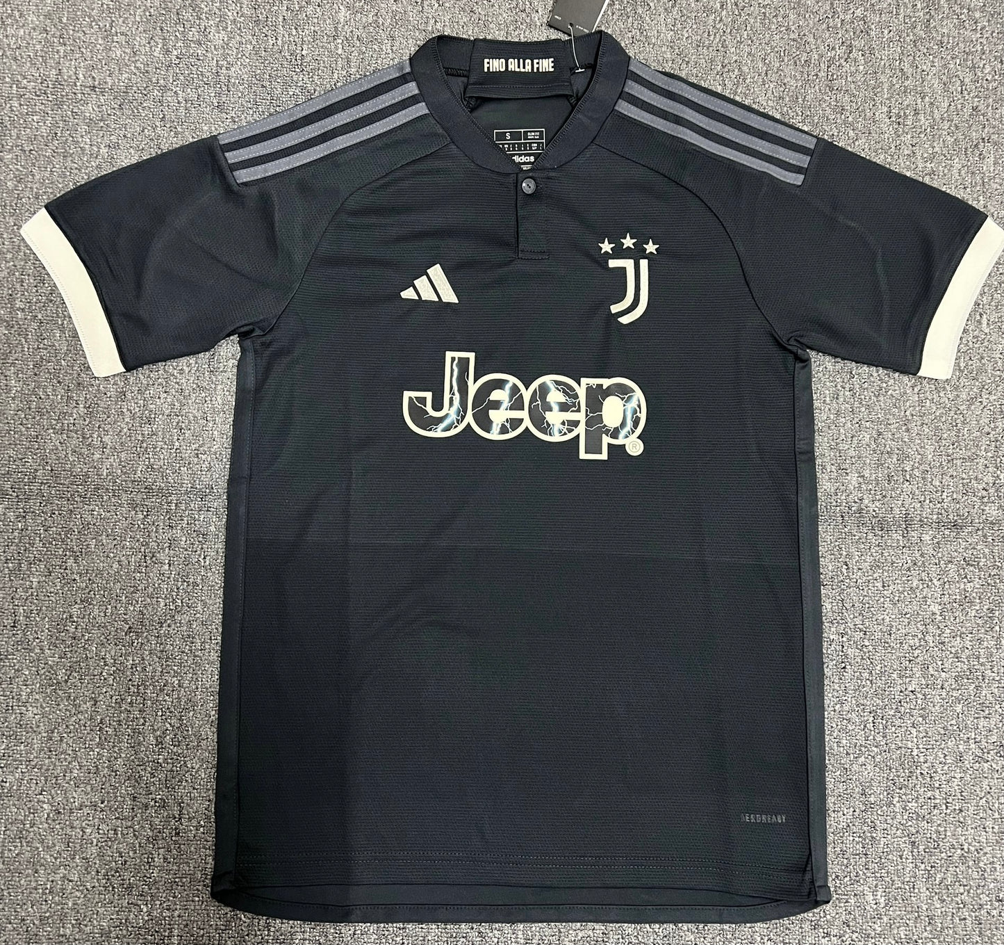 23/24 Juventus second away jersey