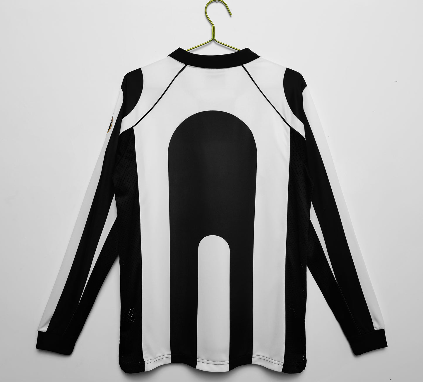 1997/98 Juventus home long sleeved jersey