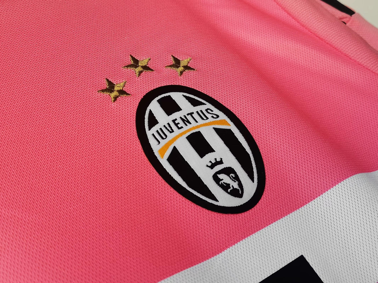 2015/16 Juventus away long sleeved jersey