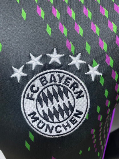 23/24 Bayern away jersey