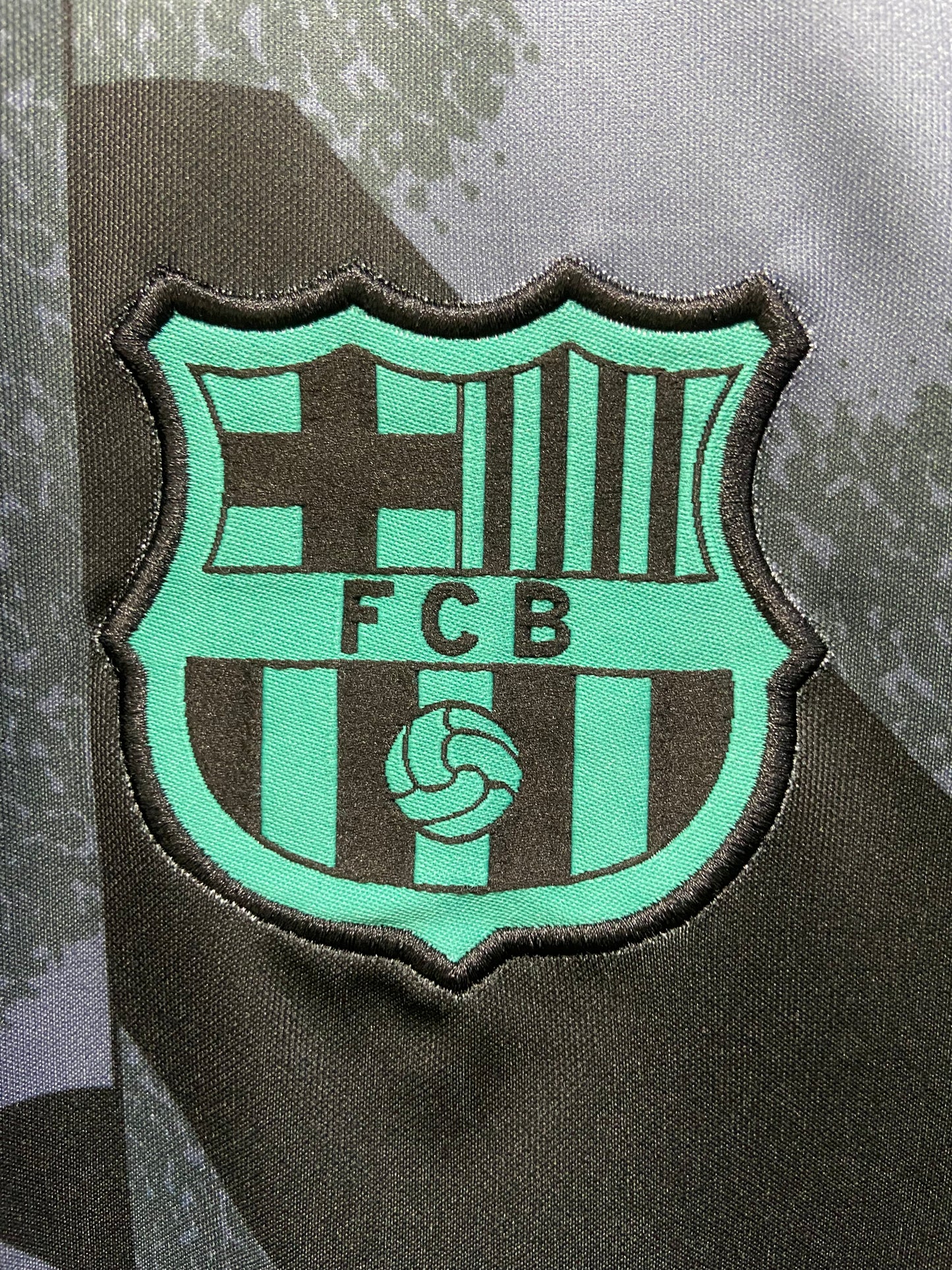 Maillot d'entraînement pré-match à carreaux gris foncé Barcelone 23/24