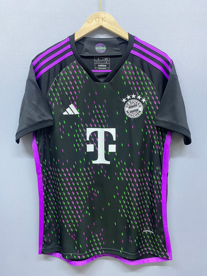 23/24 Bayern away jersey